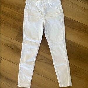 American Eagle White Skinny Jeans